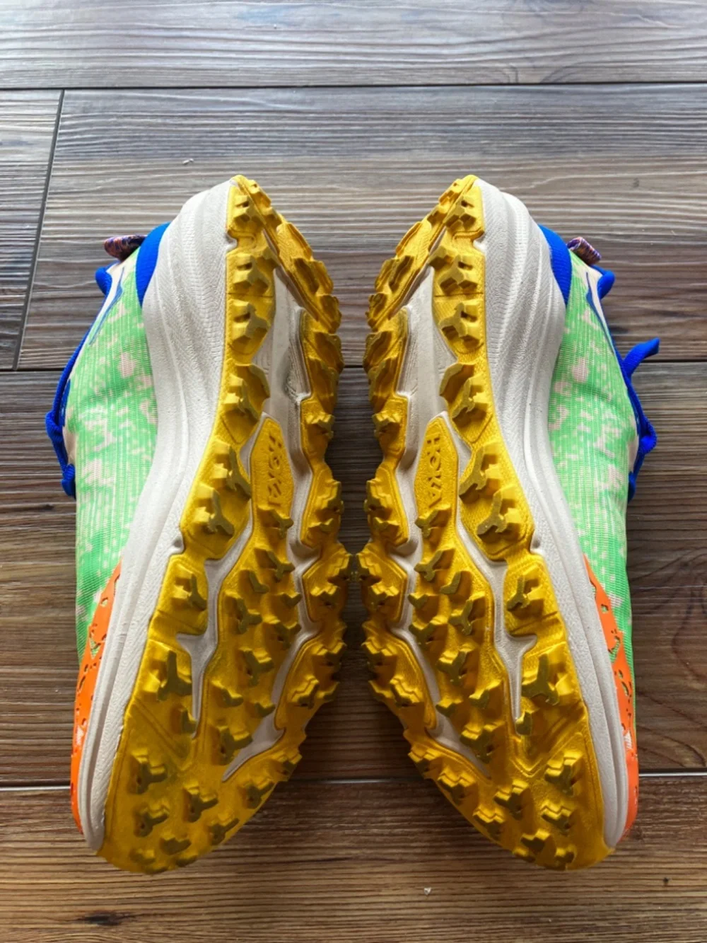 Hoka One One Speedgoat 6 Gore-Tex Trail Running Shoes 1156933/UNL Youth 6/W 7.5